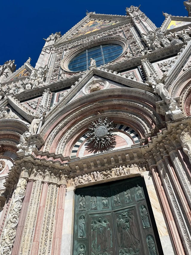 【中世の鼓動が響く街】シエナで感じる歴史と情熱の旅⛪🔥