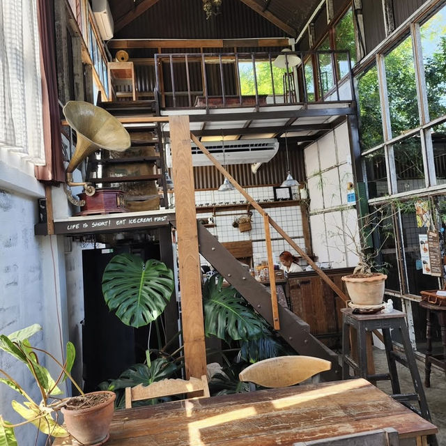 🌿 Mother Cafe 