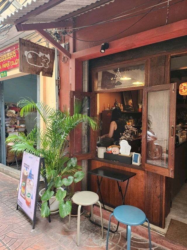 【バンコク🇹🇭】ラテアートの可愛い古民家カフェ☕