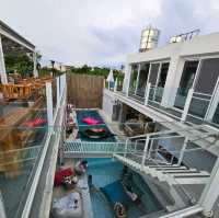 小琉球 | 最Chill的潛水Hostel：輕旅泡泡池畔背包客棧