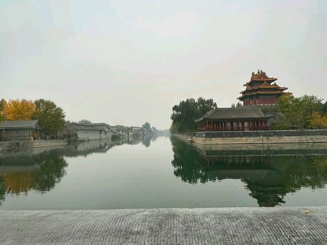 A Walk Through Imperial Wonder : The Forbidden City