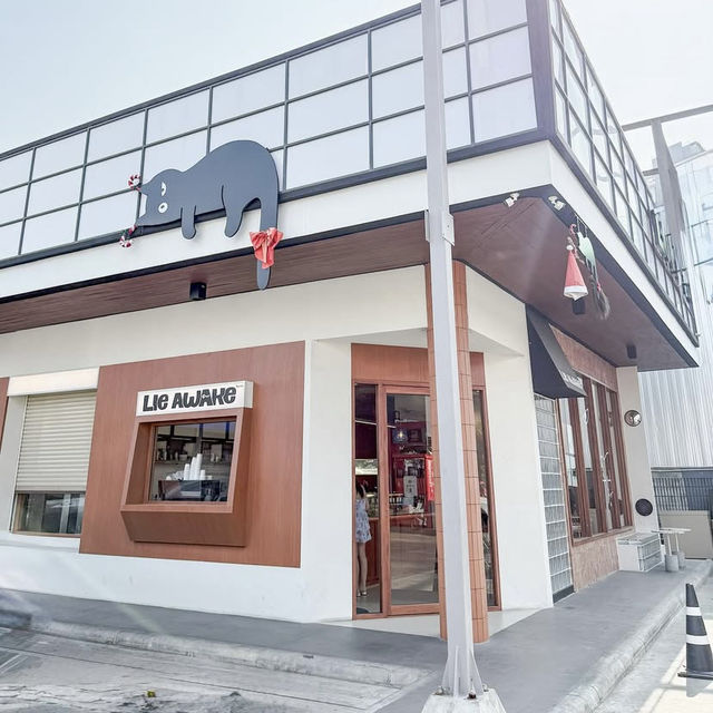 Lie Awake Cafe – คาเฟ่เล็ก ๆ 