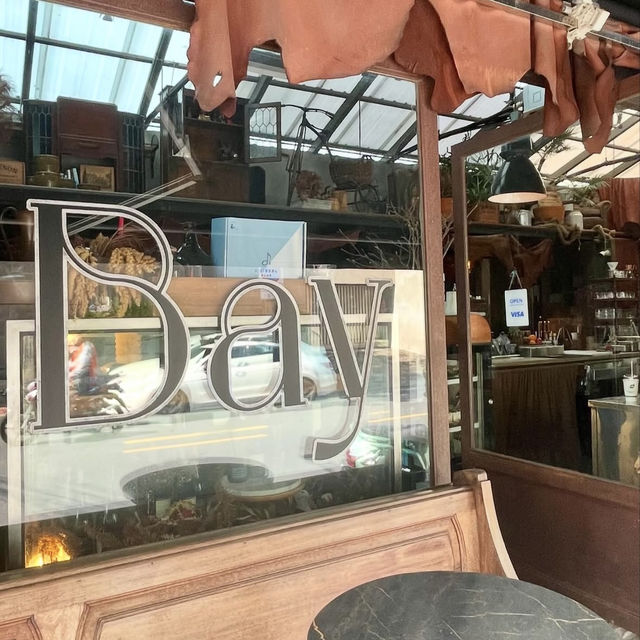 地元民にも人気のあるおしゃれエリアにあるカフェ🇹🇭