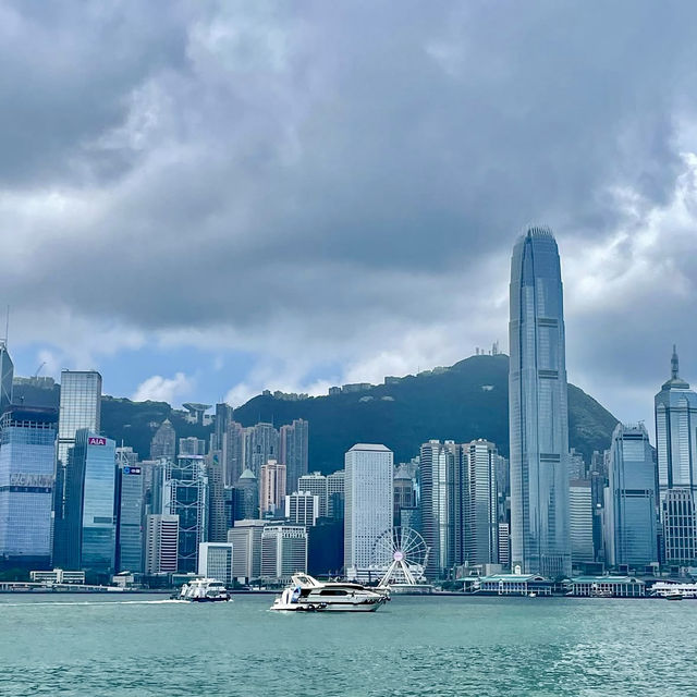 圧巻の夜景に息を呑む！世界屈指のウォーターフロント「ヴィクトリア・ハーバー」🇭🇰