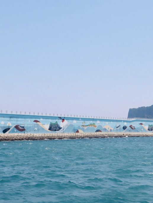 A Tropical Paradise for Clear Kayaking and Snorkeling