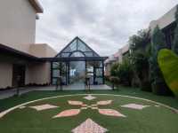 “D Elegance Oasis of Clean Comfort”