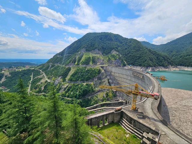 Big Wall, Blue Water, and Mountain Vibes at Enguri Dam