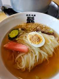 🥩盛岡の魂、一皿に込めた焼肉と冷麺の黄金コンビ。
