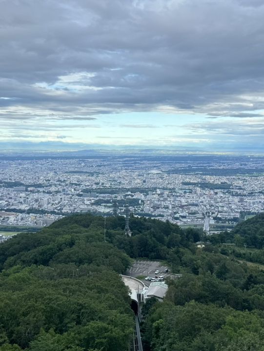 燈火鋪滿城市｜照亮心底最安靜的渴望