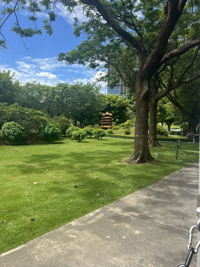 หมู่บ้านวัฒนธรรมพื้นบ้าน จำลองที่ใหญ่มากๆ  หมู่บ้านวัฒนธรรมพื้นบ้าน จำลองที่ใหญ่มากๆ