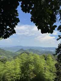 Trekking in beautiful Moganshan mountain 莫干山
