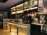 Ze Brew Cafe Bar in Sepang
