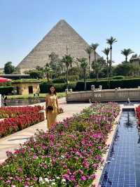 Breakfast with the Pyramids view? = priceless 🇪🇬✨