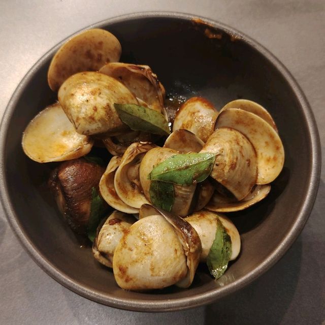 🍽️ Seafood Night at Flock, W Hotel – A Must Try Dining Experience!
