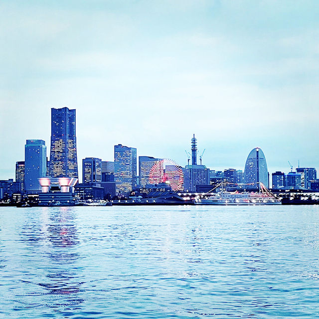 浪漫港都的夜景約會：橫濱港