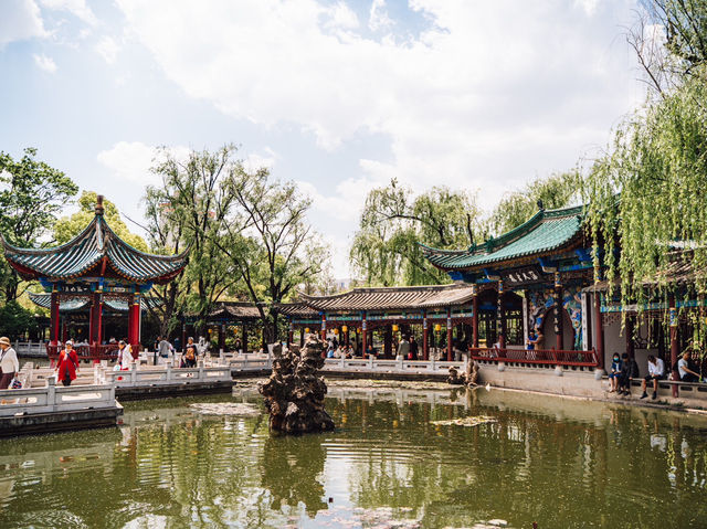 Green Lake Park (Cuihu Park, 翠湖公园) — The Heart of Kunming’s Serenity