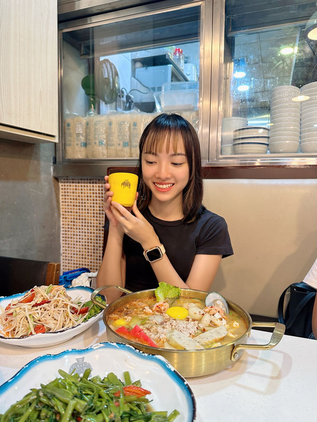 冬蔭海鮮部隊鍋大滿足  
