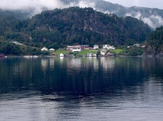 ภูเขาอันสง่างามและทิวทัศน์อันงดงามในสตาลไฮม์