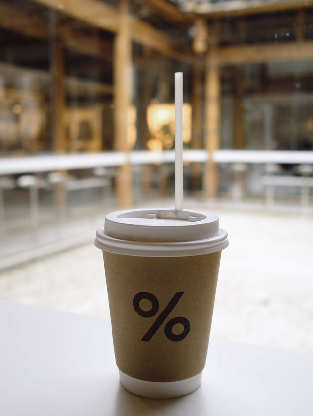 ☕ จิบ %Arabica ท่ามกลางตรอกโบราณ Kuanxiangzi Alley