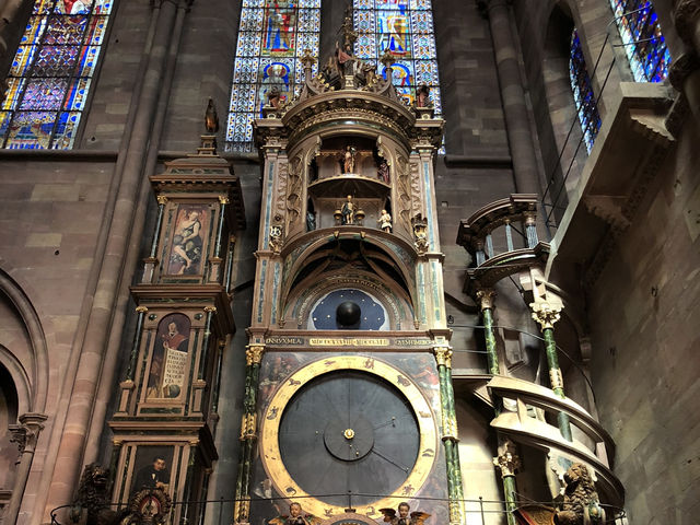 ⛪ 프랑스 스트라스부르 대성당, 고딕의 웅장함과 세월의 흔적