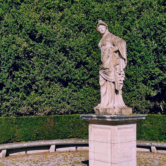 Autumn Splendor at Parc de Sceaux Autumn Splendor at Parc de Sceaux