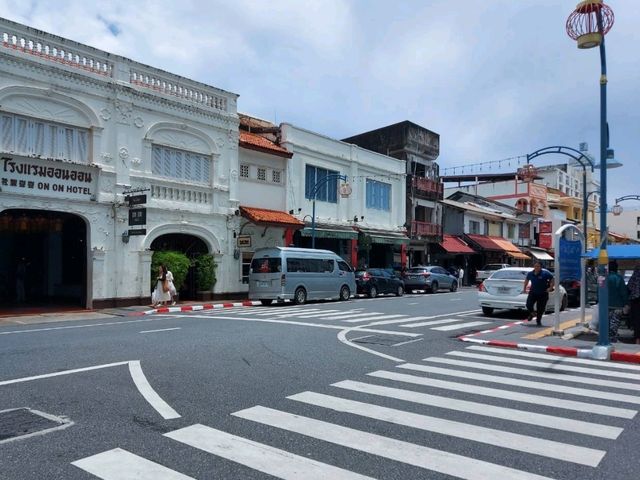 โรงแรมออน ออน โรงแรมสวยสไตล์ชิโนโปรตุกีส โรงแรมออน ออน โรงแรมสวยสไตล์ชิโนโปรตุกีส