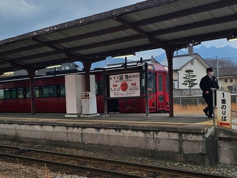 《時光停滯的阿蘇市〔宮地車站〕》🚉