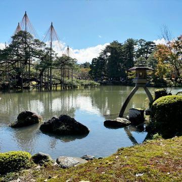 兼六園｜日本三大名園の一つ、四季折々の美しさを楽しめる庭園