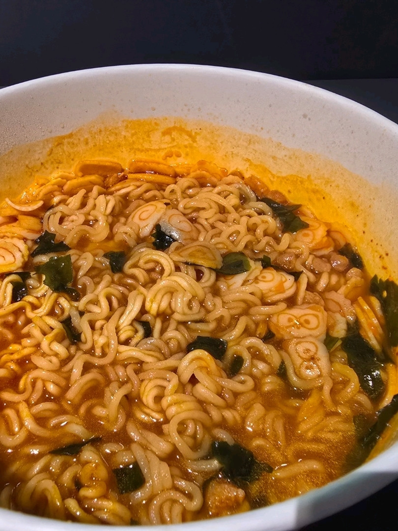 ソウル東大門の「ノグリラーメン屋」(너구리의라면가게)で韓国ラーメン
