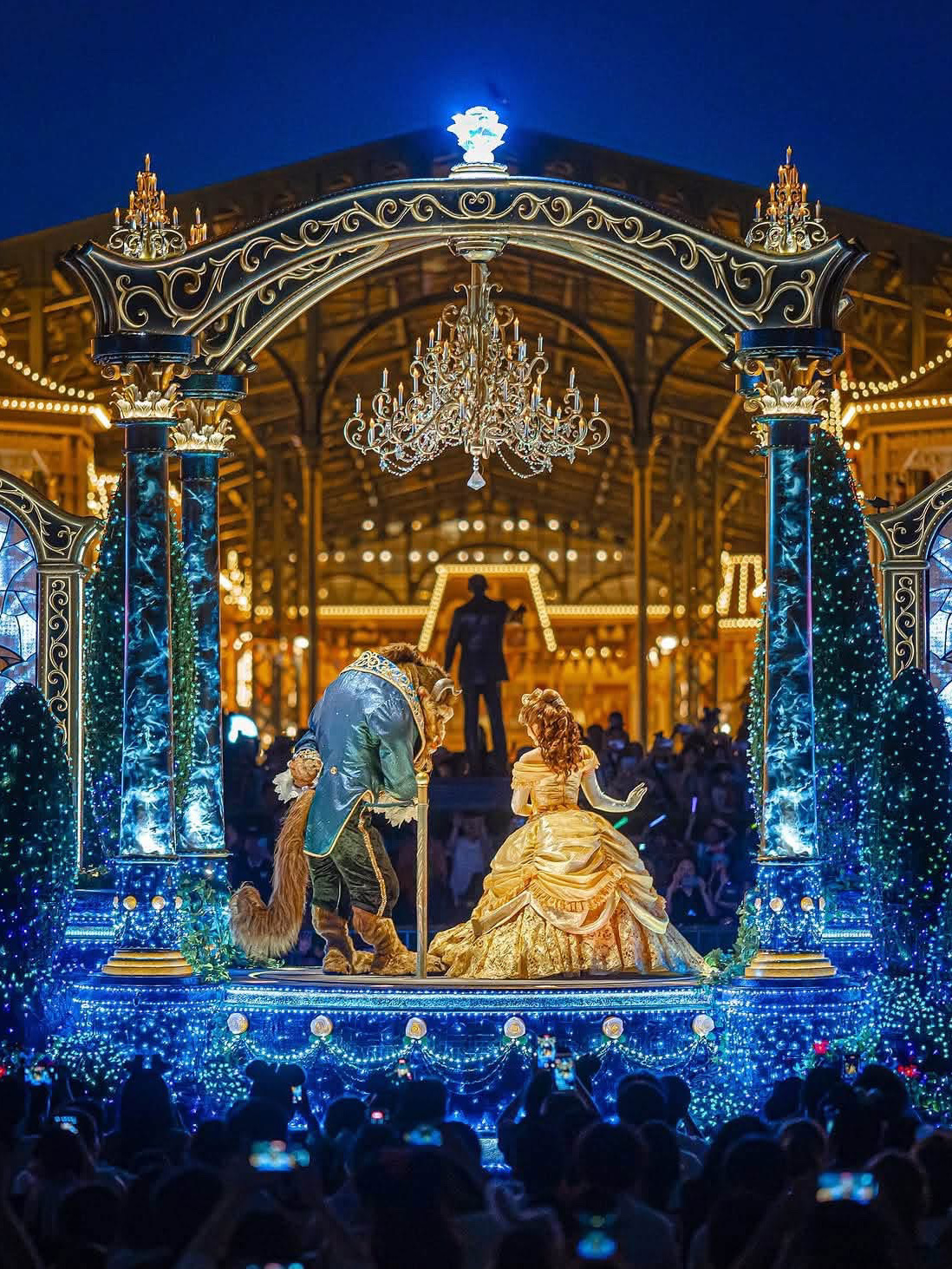 🎠🏰 Tokyo Disneyland Is Always Crowded… But Is It Overrated?