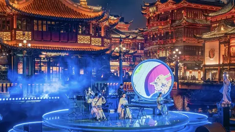 🏮 Traditional Chinese Romance! The Yuyuan Garden World Heri — traveler post in Shanghai