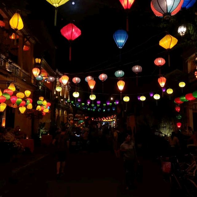Lanterns and architecture 