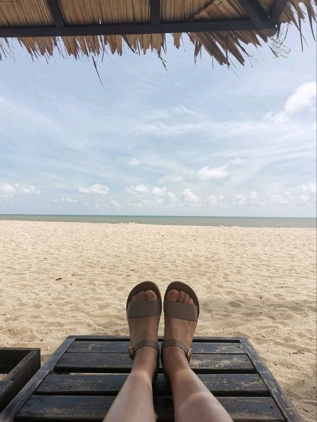 Looking for that relaxing beach break? 🌊🌊🌊