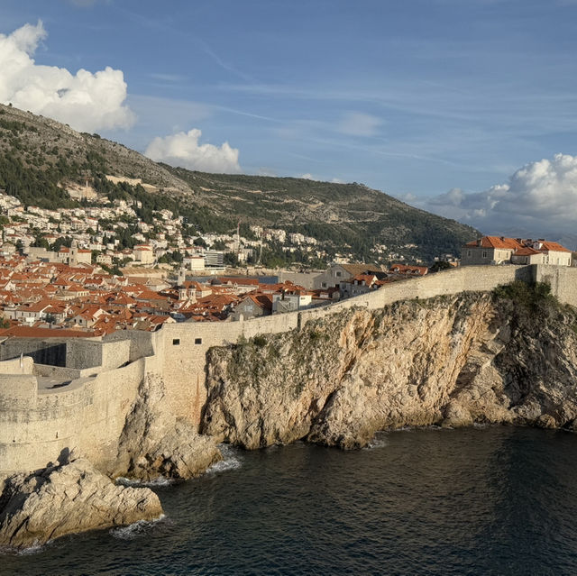 杜布羅夫尼克的羅維里耶奈克要塞（Fort Lovrijenac）——亞得里亞海上的雄偉堡壘