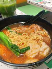 老字號車仔麵🍜一定要試招牌咖哩辣醬～