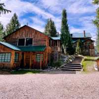 🏡 Where to Stay for Rocky Mountain National Park? Let’s Talk Towns + Tips! 🏞️