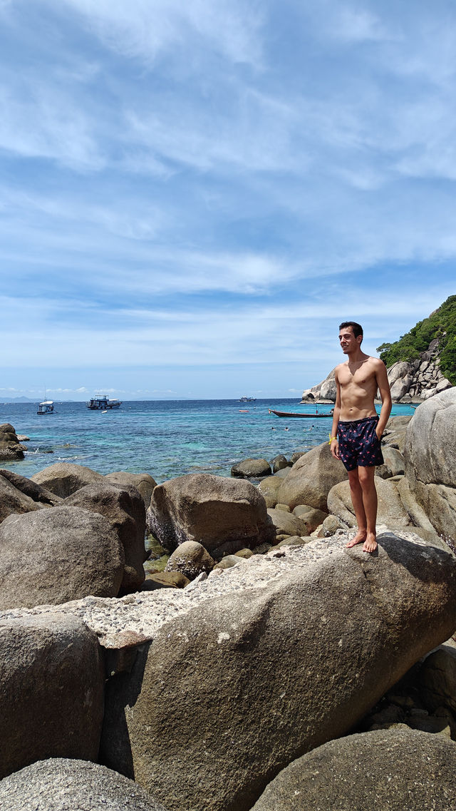 Snorkeling at Shark Bay – Koh Tao’s Best Spot to See Blacktip Reef Sharks 🦈🌴