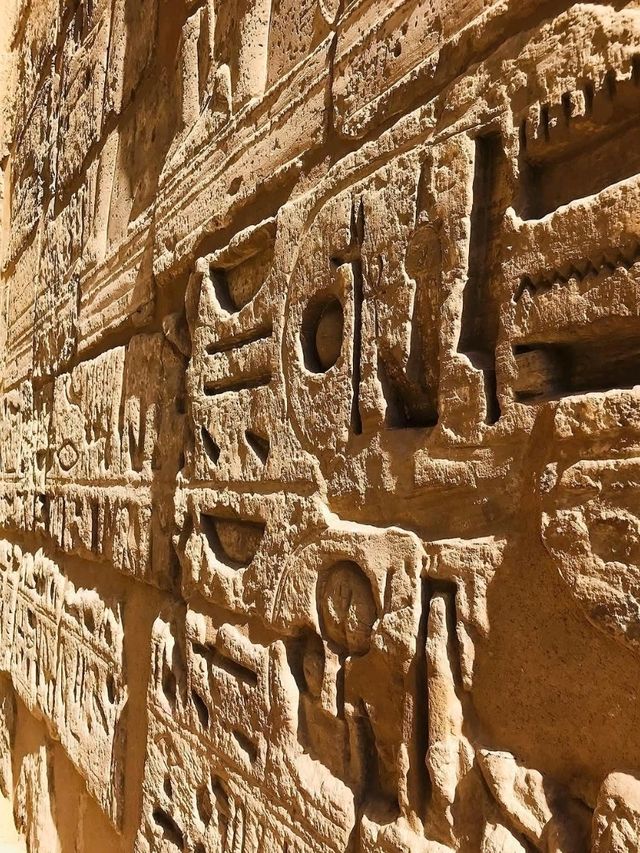 🏺 Medinet Habu: A Majestic Temple of Power and Legacy 🇪🇬✨