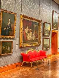 🏛️ Cardiff’s Cultural Gem: The National Museum Alive 🎨  