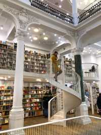 📚 Cărturești Carusel – The Carousel of Light in the Heart of Bucharest