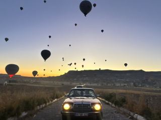Explore Goreme: Hot Air Balloon and Romantic Tour 🌅🎈