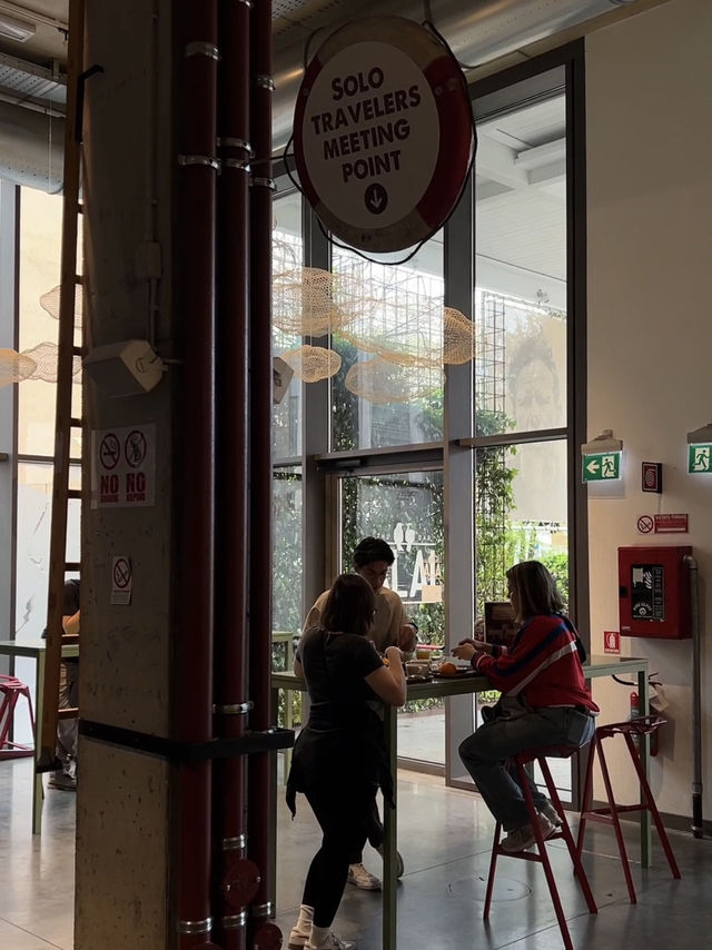 Stay in ANDA Venice Hostel, save money