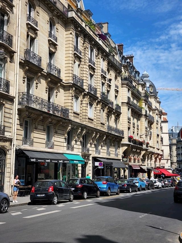 ๐ Latin Quarter Paris: Must-Dos & Halloween Spooks! ๐ป ๐ Latin Quarter Paris: Must-Dos & Halloween Spooks! ๐ป