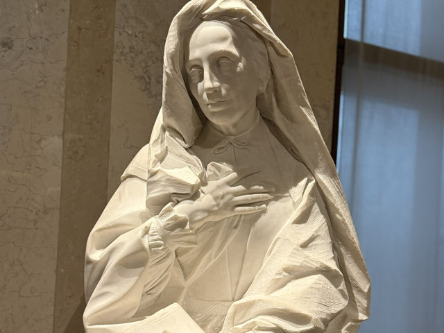 Vienna: A City That Feels Like Walking Through a Masterpiece ✨ Vienna: A City That Feels Like Walking Through a Masterpiece ✨