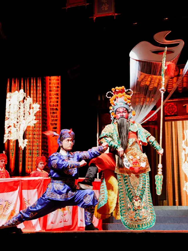 Chengdu’s Sichuan Opera!🌇♥️