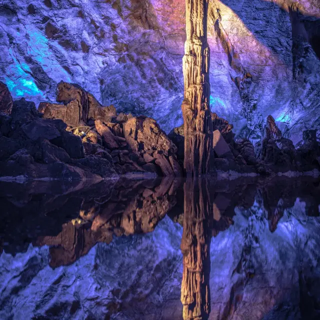 Picturesque Caves in Guilin