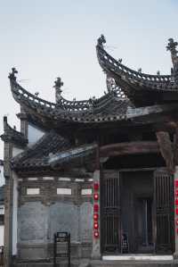 不僅牌坊群，棠樾有座恢弘的明代祠堂