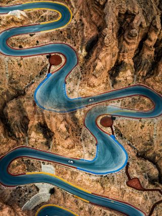 A hidden gem in the northwest that only 1% of people know about, the Yellow River Stone Forest National Geopark is about to disappear