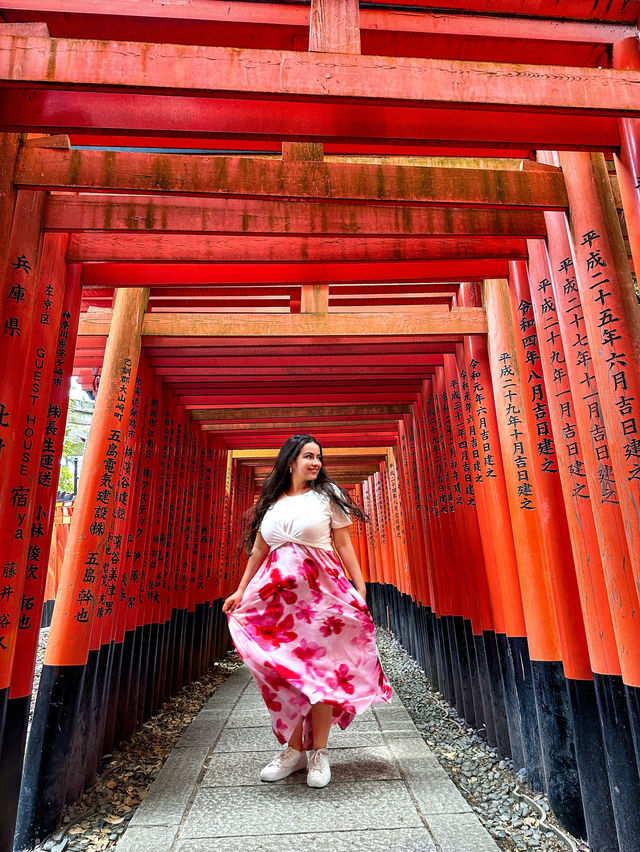 Kyoto’s iconic torii gates for the perfect Japan memories ⛩️