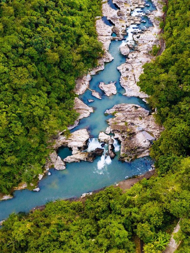 🌴 Hainan's Must-See Spots: Island Bliss & Rainforest Thrills 🏝️🍃